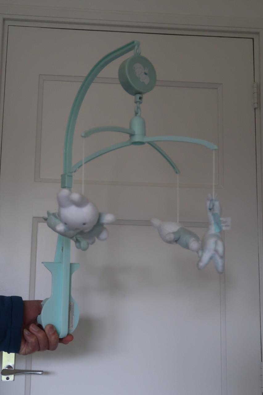 Baby box of bed mobiel Nijntje, spelend te zien en voor €15,00 op te halen
