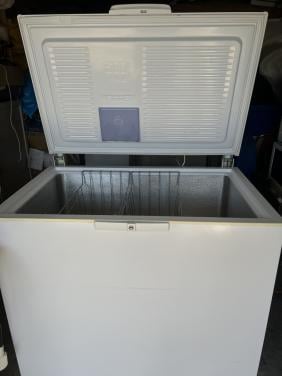 A++ klasse Whirpool vrieskist vriezer 95x85x60 cm. 258 liter