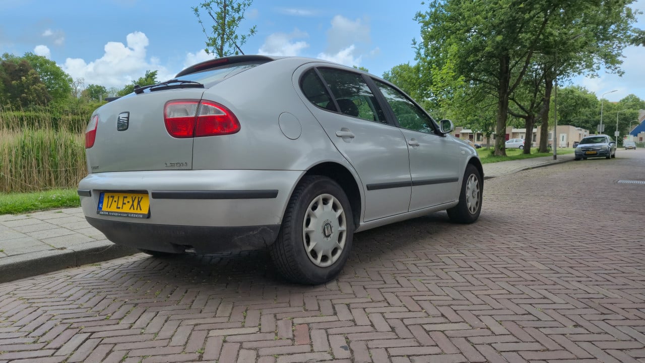 Seat Leon 1.6 uit 2002 – Airco, Bluetooth radio, Android auto