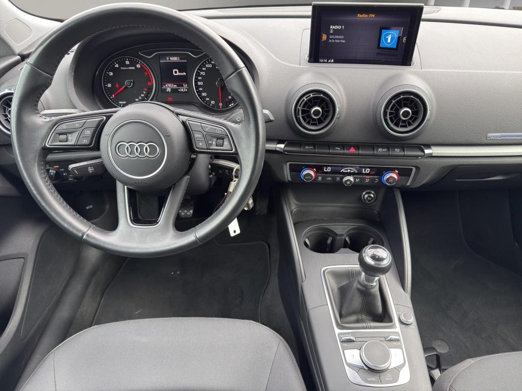 Audi A3 sportback 30 tfsi | navi | airco (automatisch) | parksenors v+a | 1