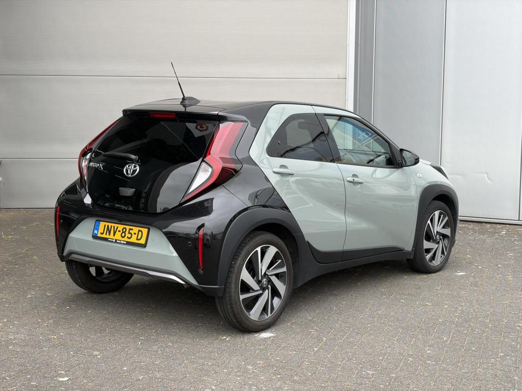 Toyota Aygo x 1.0 vvt-i s-cvt premium design pack/adaptive cruise/clima/vol