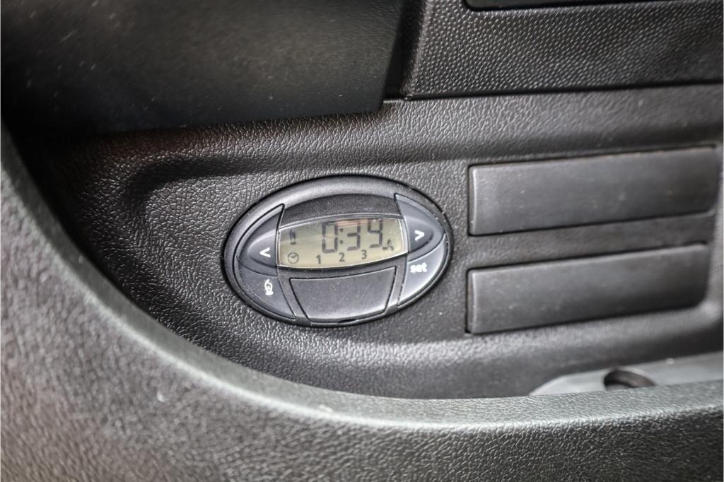 Peugeot Boxer 330 2.2 bluehdi 140 l2h2 premium volle inrichting i trekhaak 