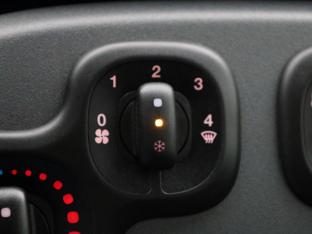 Fiat Panda 1.0 hybrid city life | bluetooth | apple carplay | airco | dab