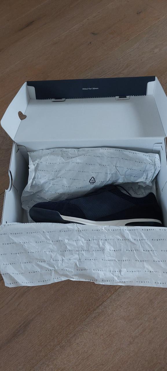 Bugatti herenschoenen maat 45