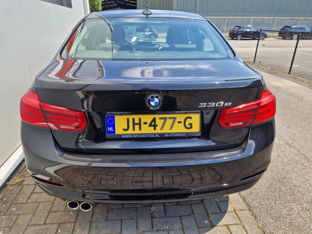 BMW 3-serie 330e centennial high executive