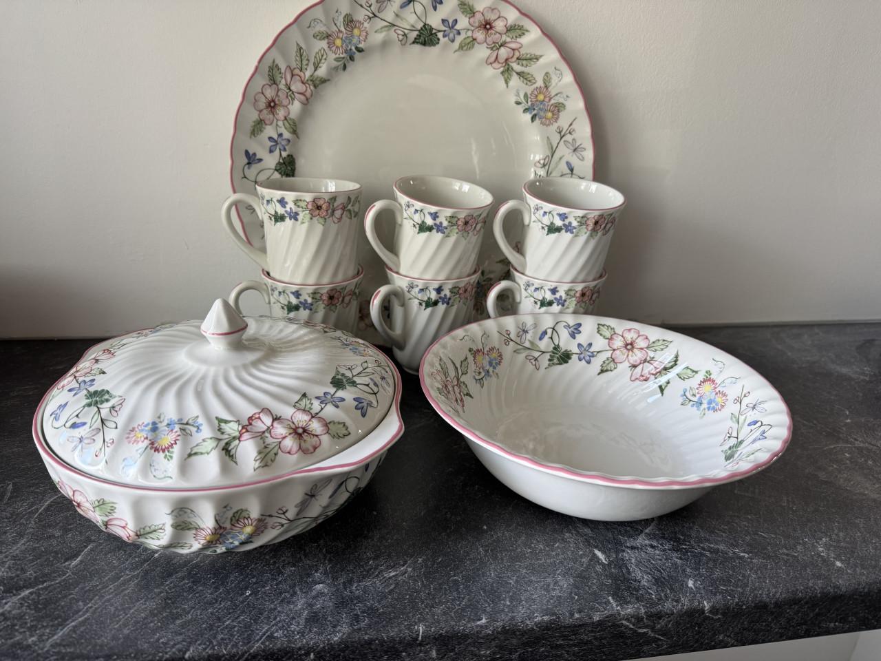Servies Wood & Sons (compleet) Spring Fields by Jenny Rhodes