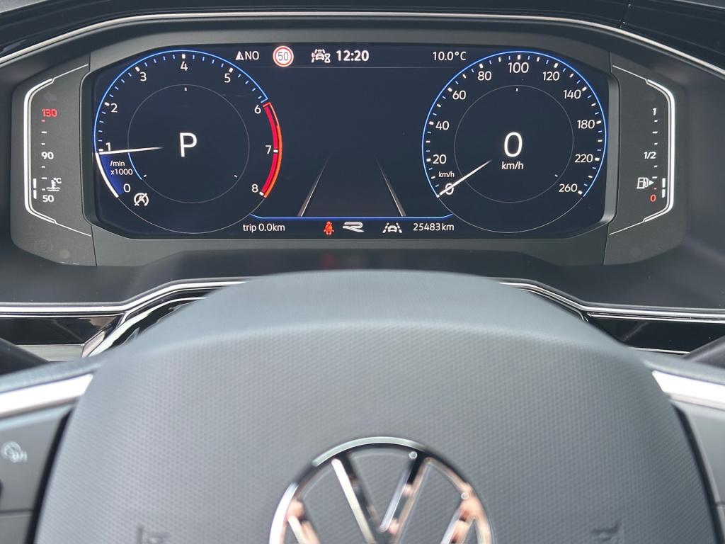 Volkswagen Taigo 1.5 tsi 150pk dsg r-line | trekhaak | iq light | camera | 