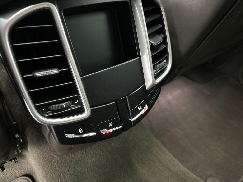 Porsche Cayenne 3.0 s e-hybrid panorama bose luchtvering trekhaak