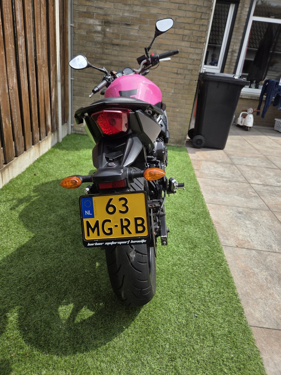 Yamaha XJ6 met weinig km te koop!