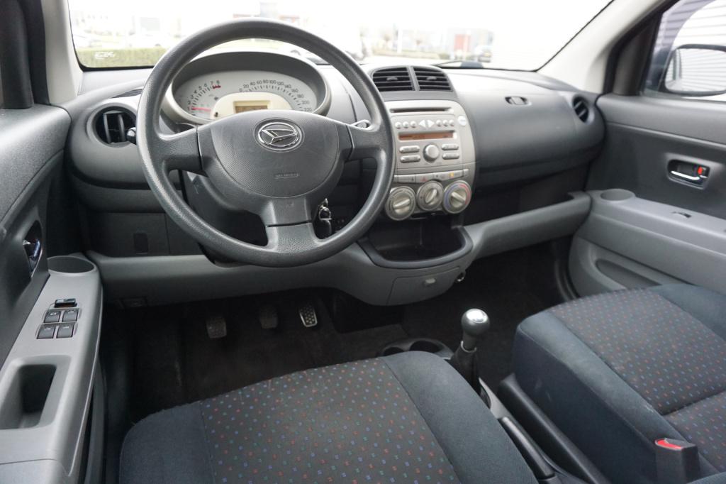 Daihatsu Sirion 2 1.3-16v prestige airco / elektr. ramen / nap