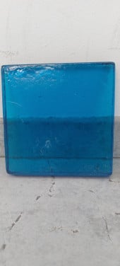 Massief blauwe glasplaat van 16x16x2 cm