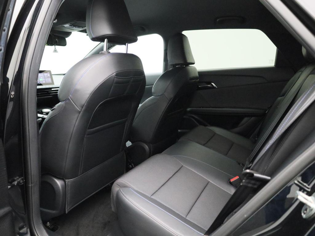 MG Mg4 long range 64kwh luxury | navi | led koplampen | 360 camera | stoelv