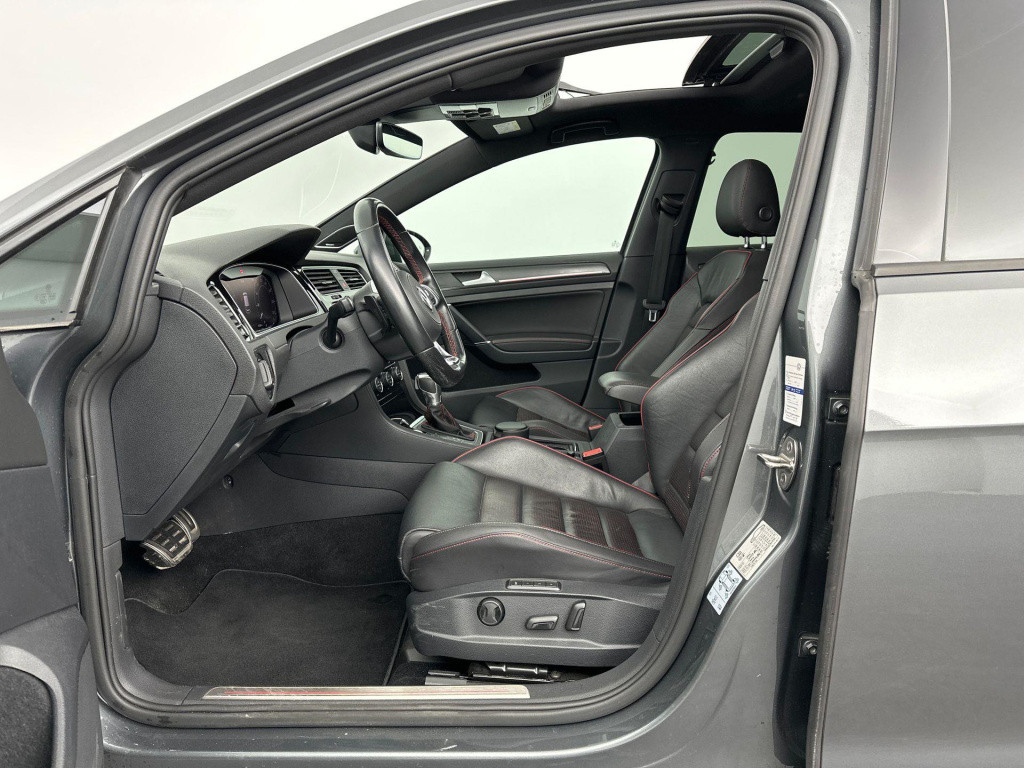 Volkswagen Golf 2.0 tsi gti performance panorama leder dynaudio virtual acc