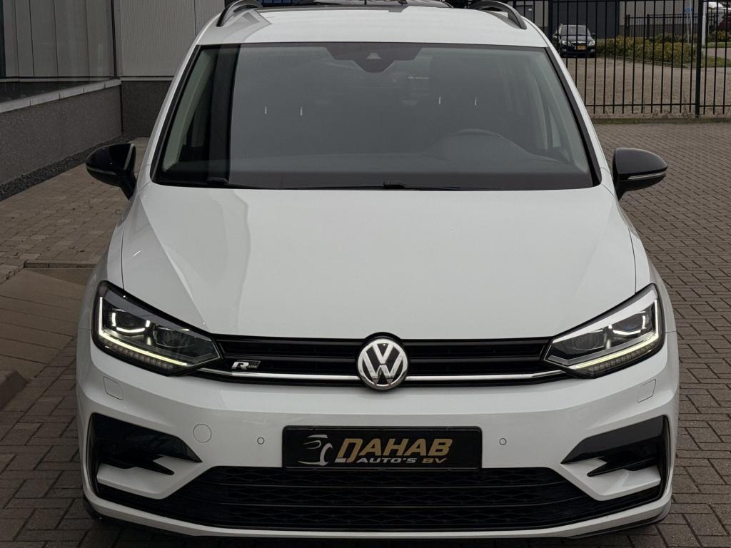 Volkswagen Touran 1.5 tsi highline business r 7p | acc | achteruitrijcamera