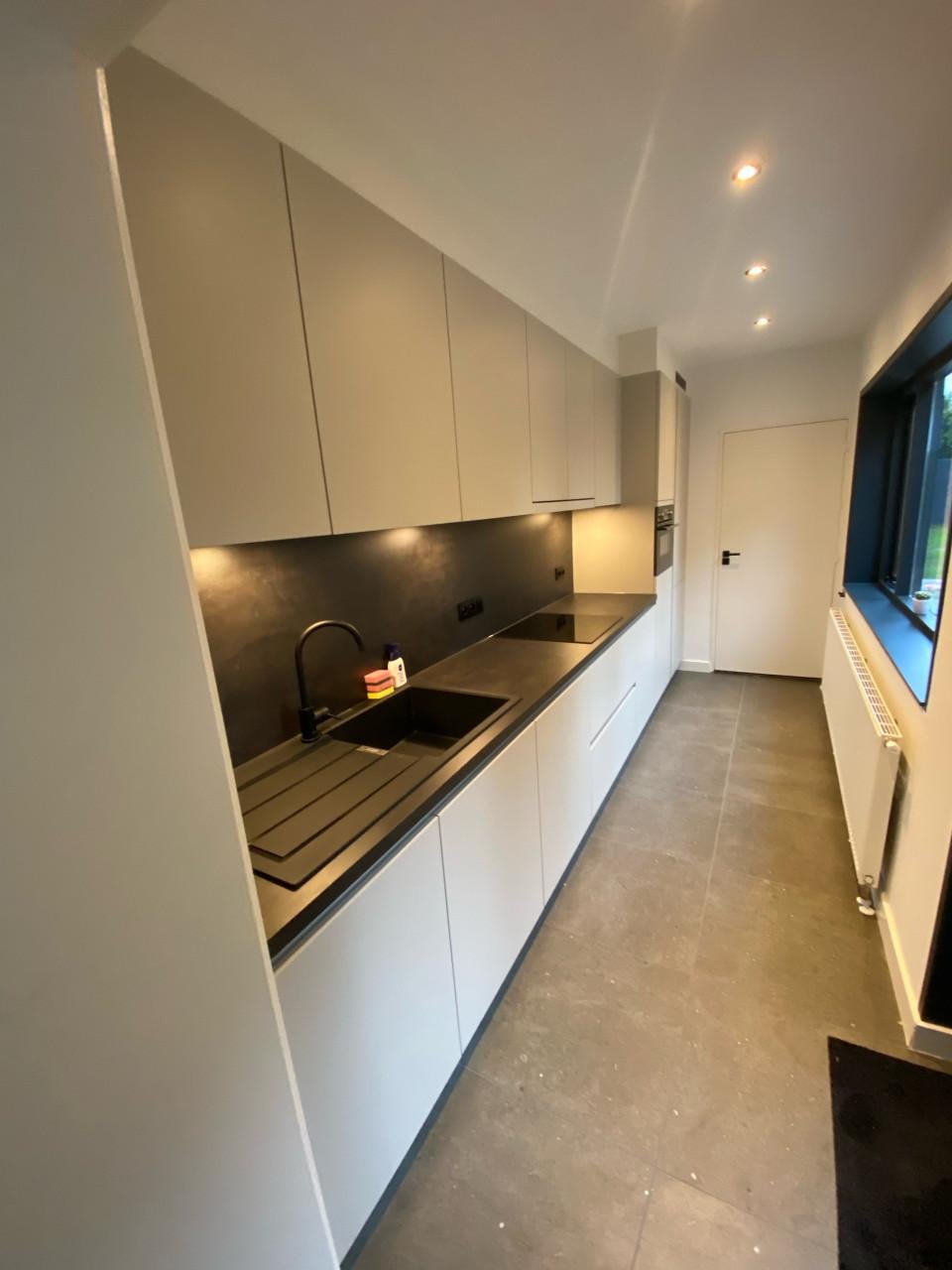 Ruime woning met 4 slaapkamers en zonnige tuin vanaf 1 mei – €1150 p/m