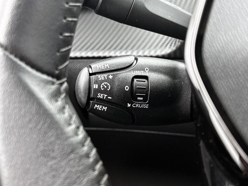 Peugeot 208 100pk allure pack | rijklaar | keyless | camera | stoelverwarmi