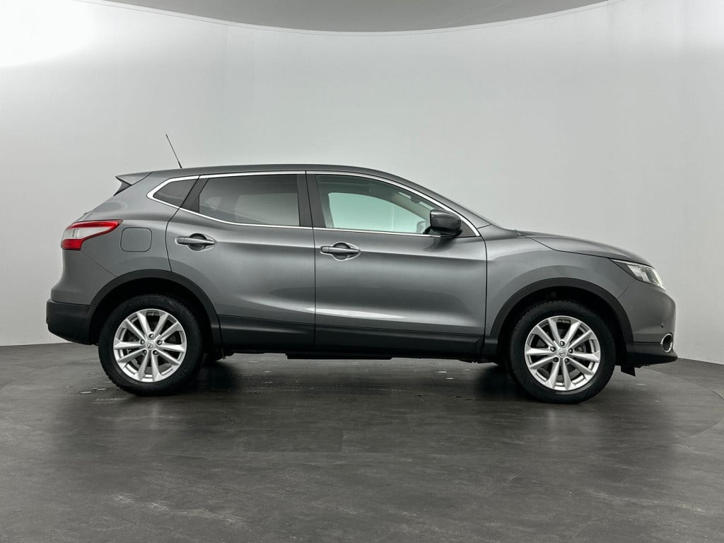 Nissan Qashqai 1.2 connect edition automaat pano camera clima cruise