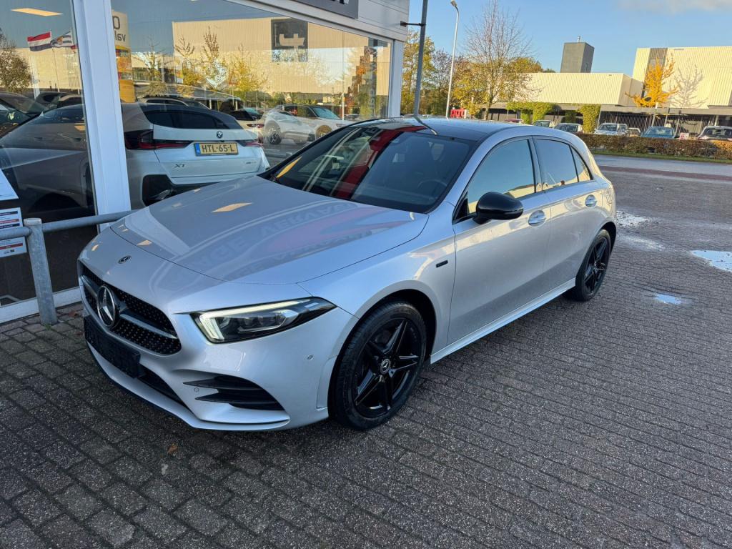 Mercedes-Benz A-Klasse 250 e business solution amg limited