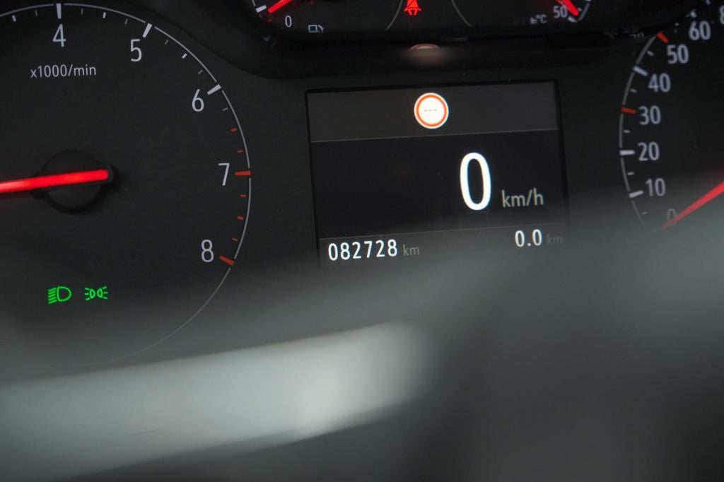 Opel Crossland X 110 turbo innovation | trekhaak | allseason | apple carpla