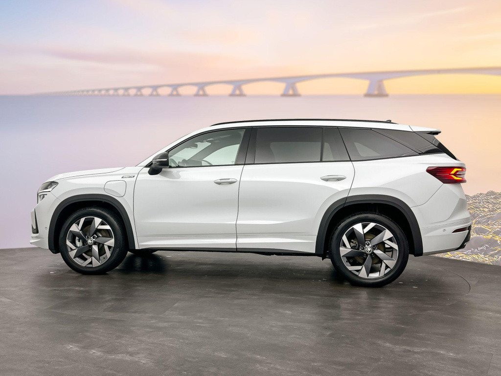 Skoda Kodiaq 1.5 tsi phev sportline business trekhaak - lm 19 inch - 360 ca