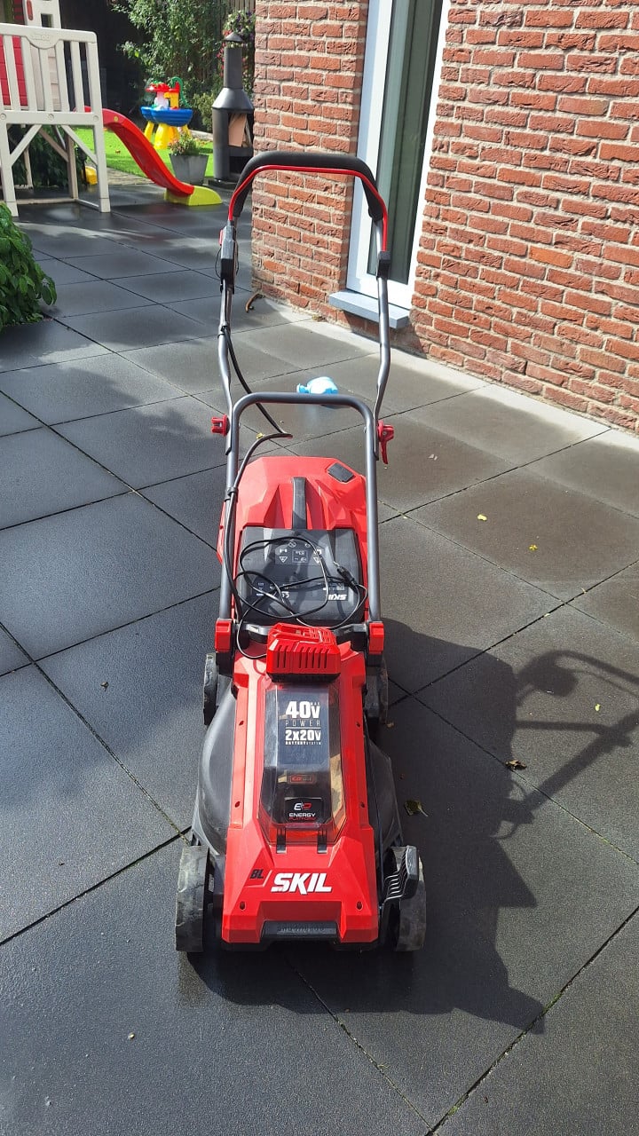 Skil Grasmaaier incl accu's en lader