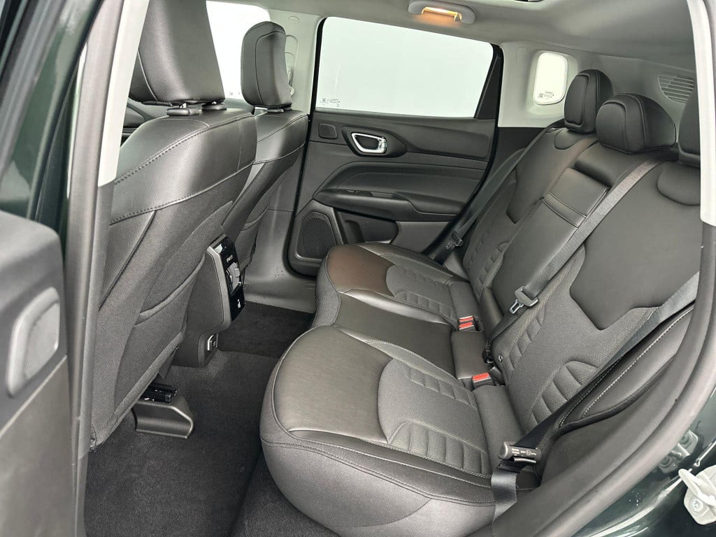 Jeep Compass 1.5t e-hybrid the north star | winterpack | camera | parkeerse