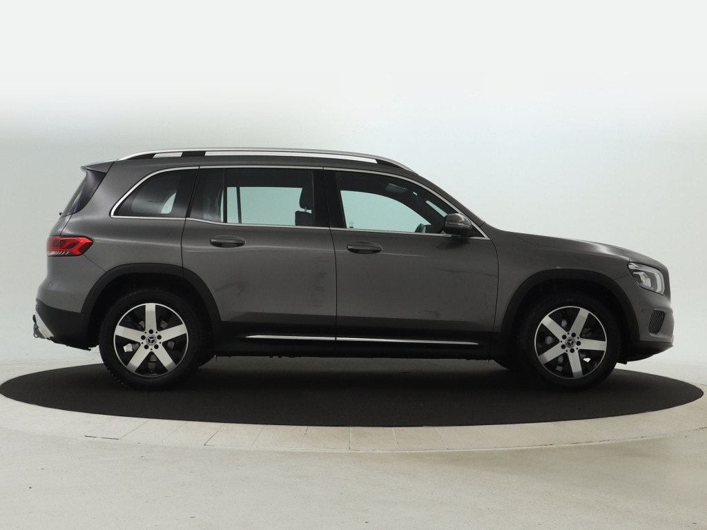 Mercedes-Benz Glb 180 business solution luxury | trekhaak | sfeerverlichtin
