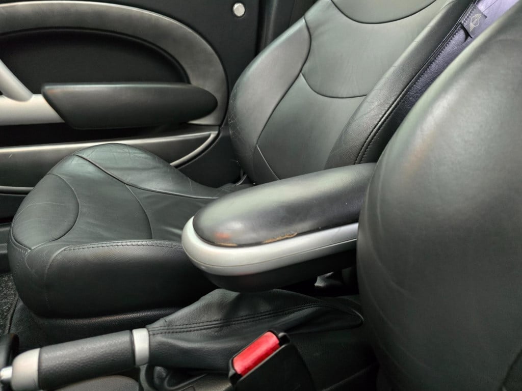 Mini Cooper S Cabrio mini occasion 1.6 170pk cabriolet met elek dak | tweed