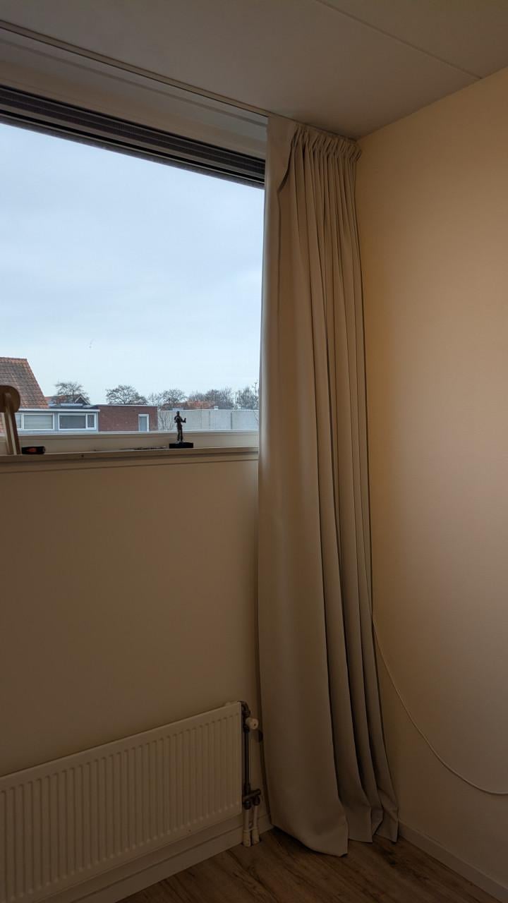 Vier crème kleurige gordijnen, enkele plooi, 210x270