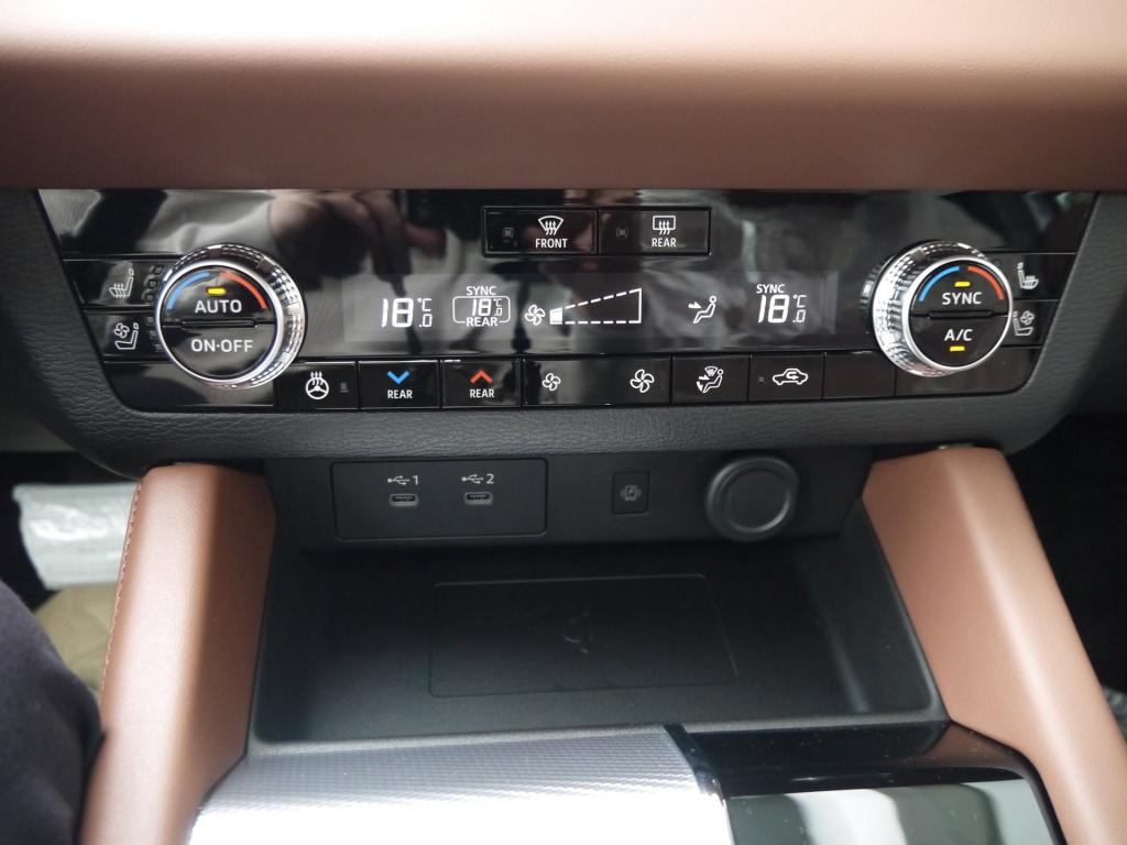 Mitsubishi Outlander 2.4 phev intense+