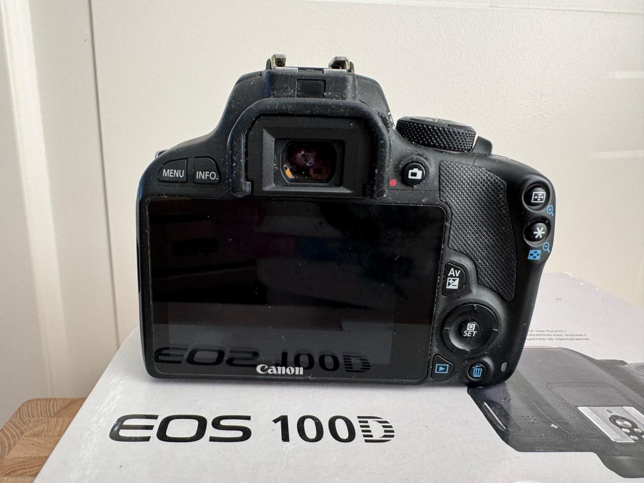 Compacte Canon EOS 100D camerabody + extra’s