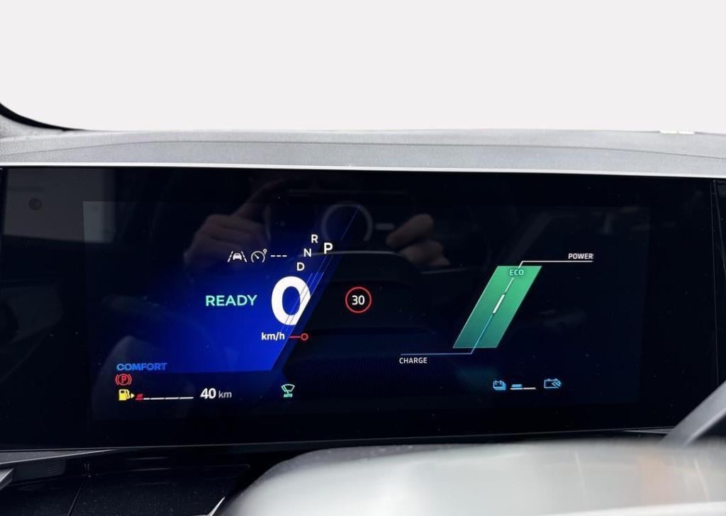 Renault Austral 1.2 e-tech full hybrid 200 iconic esprit alpine - panoramis