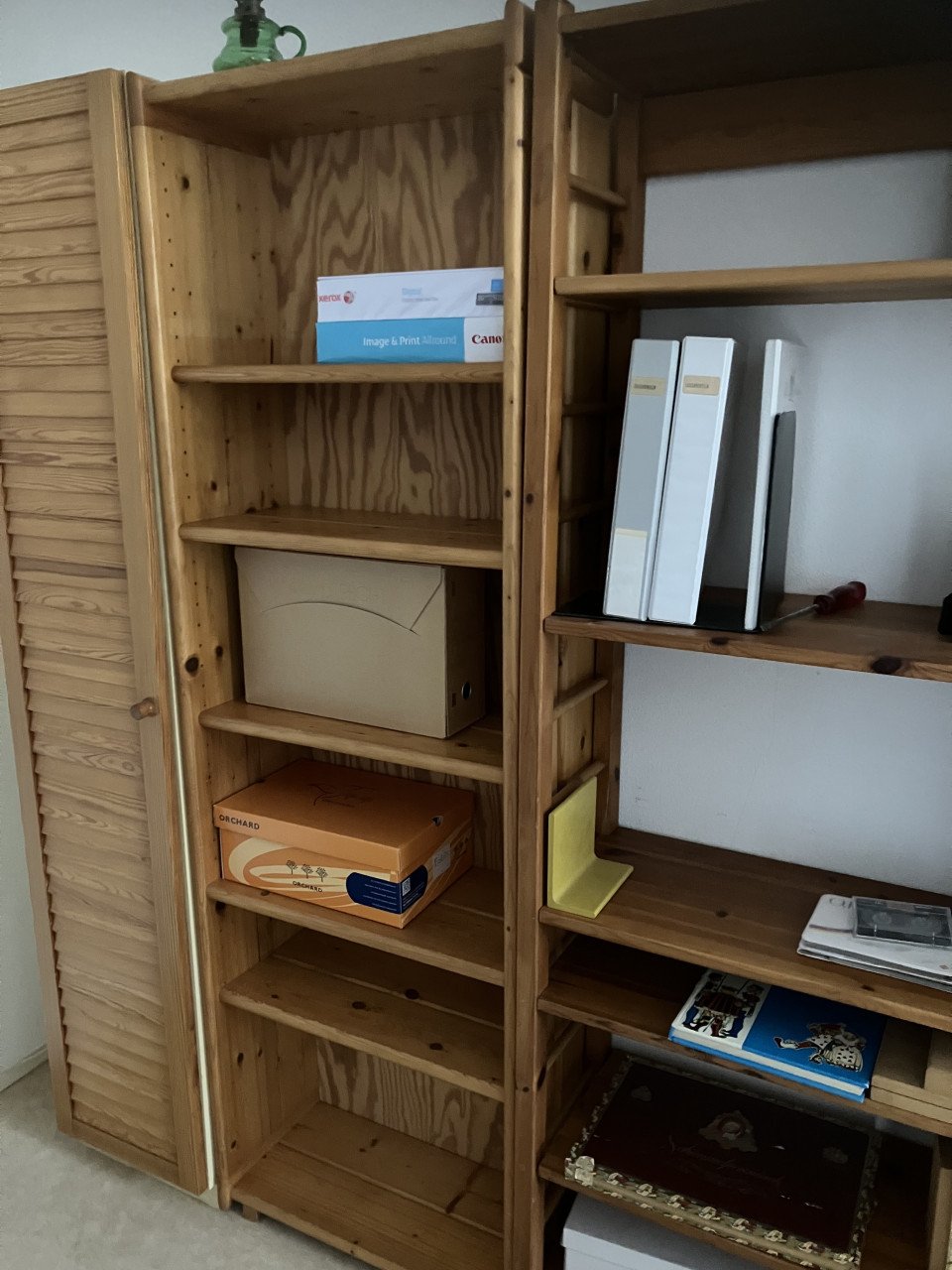 Houten opbergrek