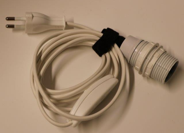 Kerstster met verlichting €.12,50 1 ster van 7 punten 45 cm Met snoer en sc