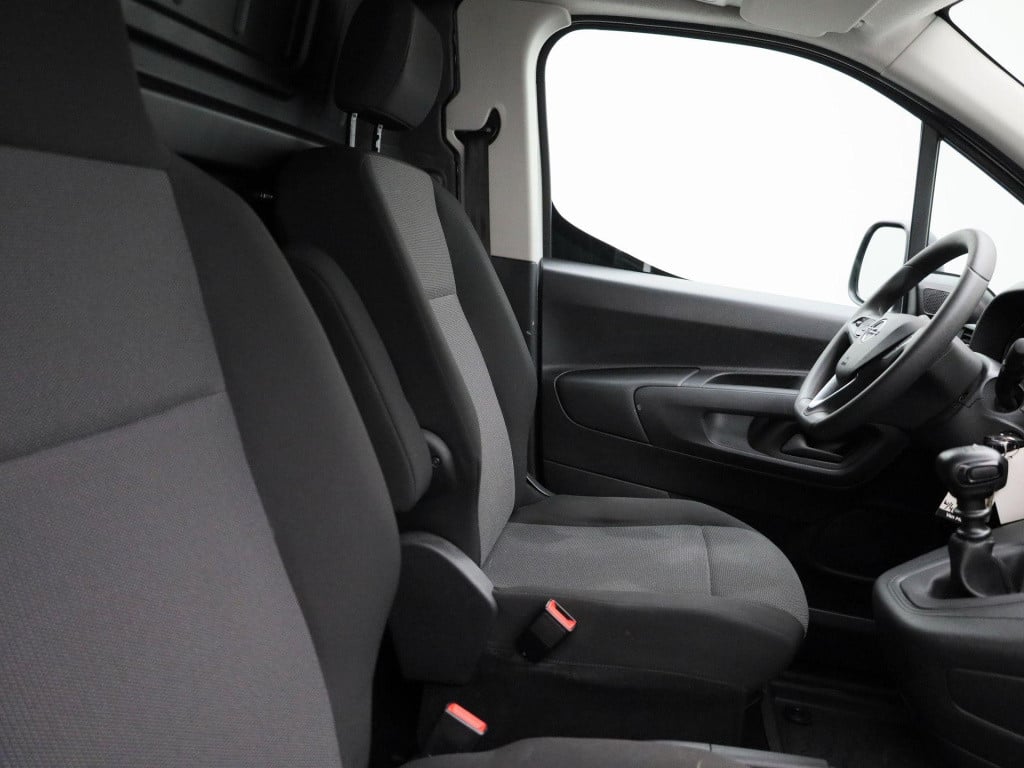Opel Combo 1.5d l2h1 edition | trekhaak | airco | parkeersensoren | apple c
