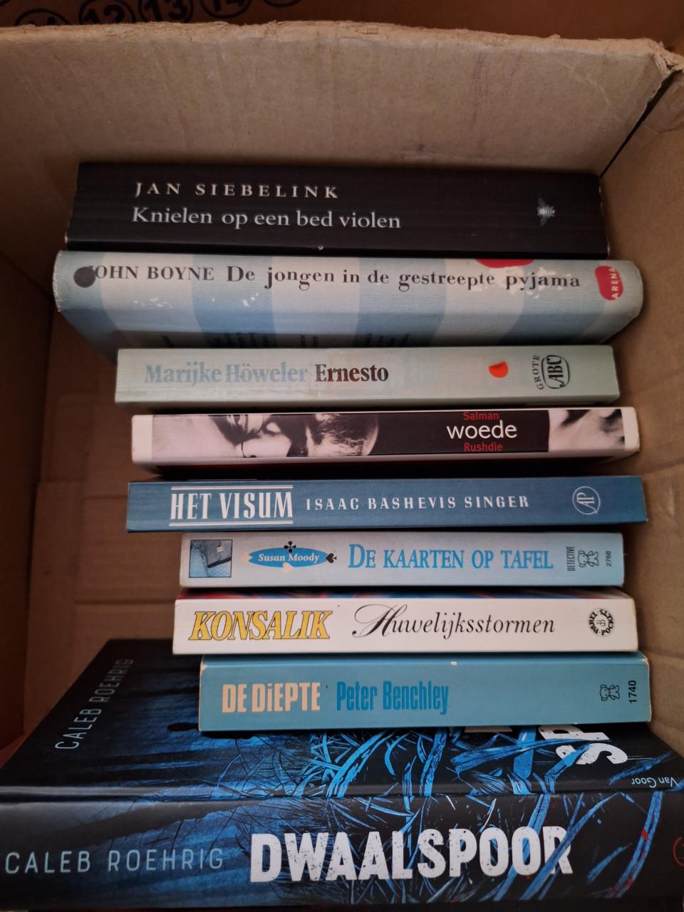 Boeken  trillers,  romans en waargebeurd