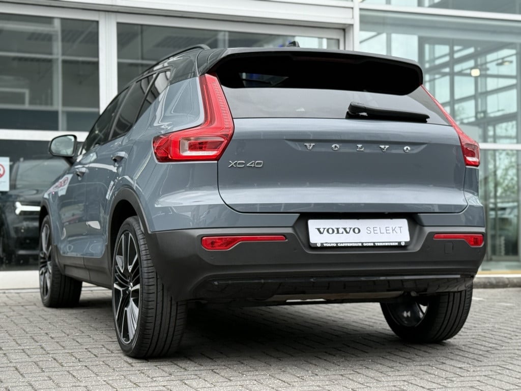 Volvo XC40 t4 211pk recharge ultimate dark | panodak| adap.cruise| leder| c
