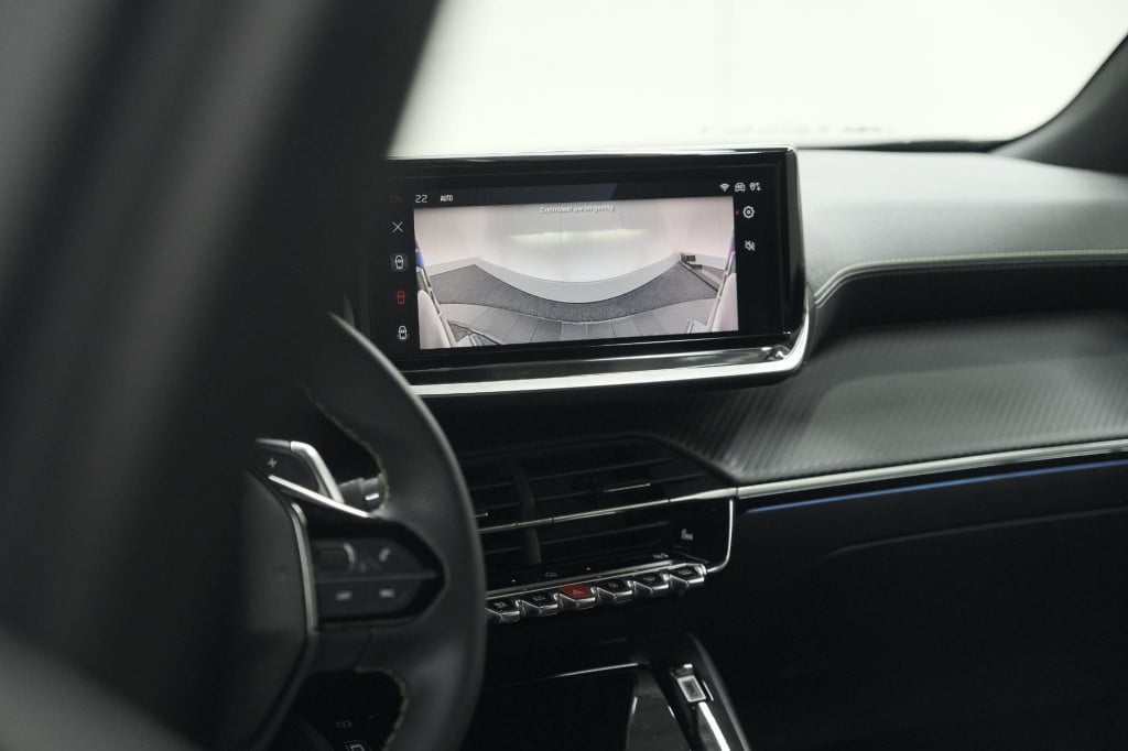 Peugeot 2008 puretech 130 eat8 gt | 360 camera | stoelmassage | adaptieve c