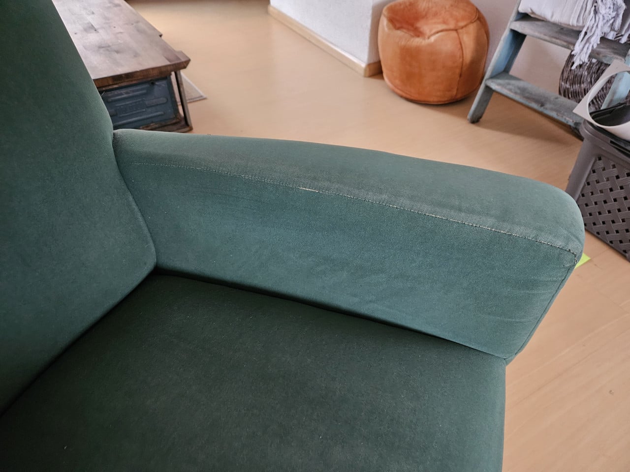 Gratis bank, bed, 2 stoelen, tafel