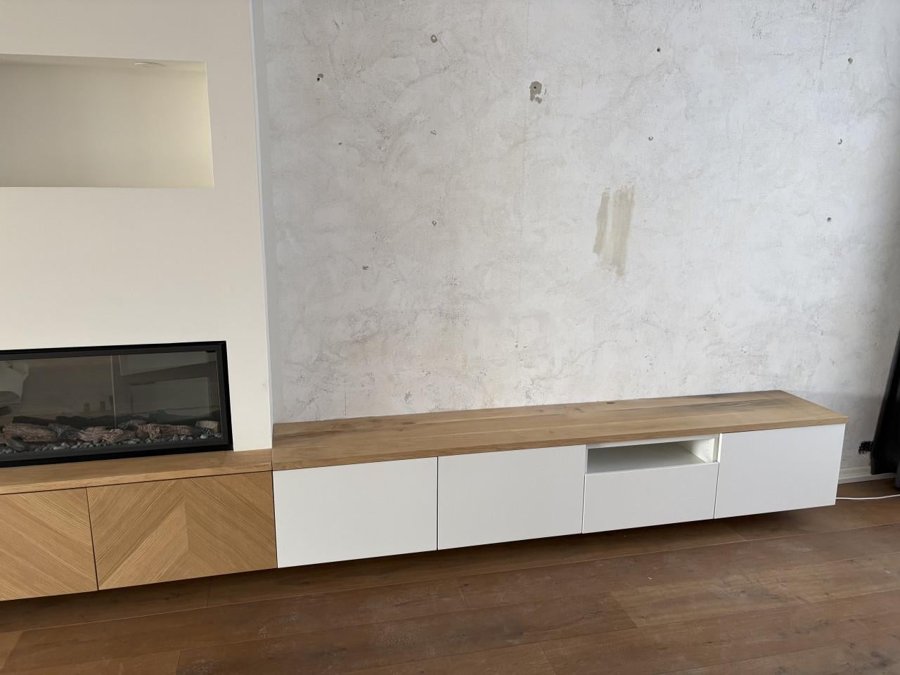 TV meubel met eikenhouten blad