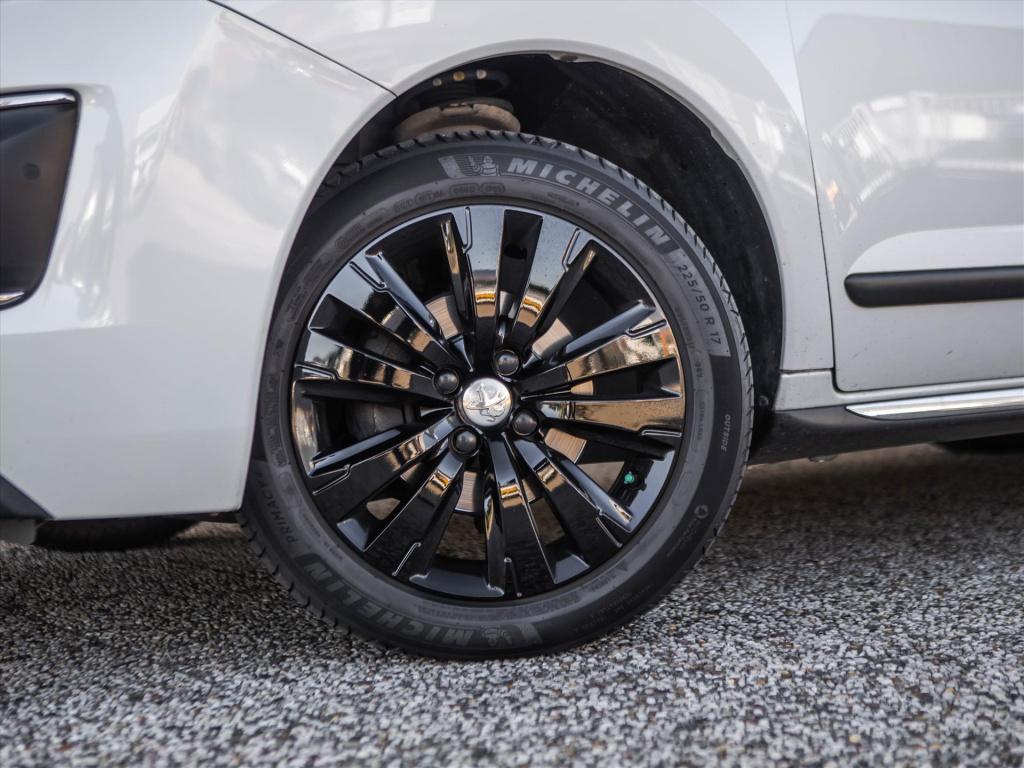Peugeot 3008 1.2 puretech 130pk style