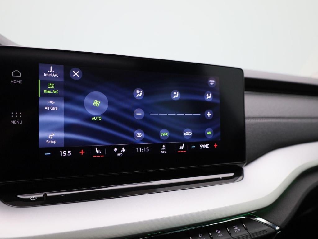 Skoda Octavia combi 1.5 e-tsi business edition | automaat | panoramadak | t