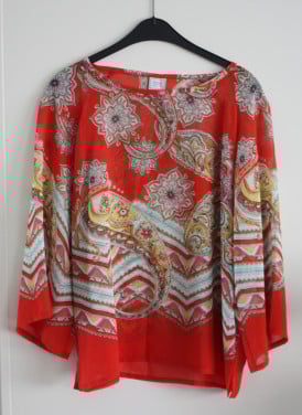 Blouse shirt met bloemen en barok  maat l