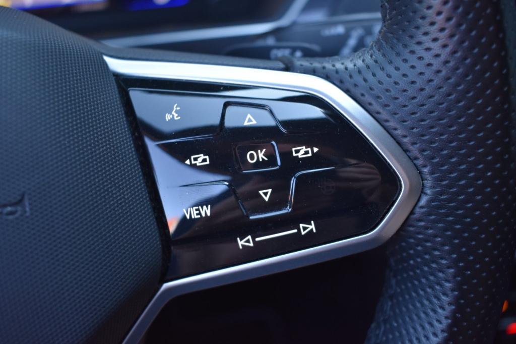 Volkswagen Tiguan 1.5 tsi r-line black style | iq.light | dealer ond. | pan