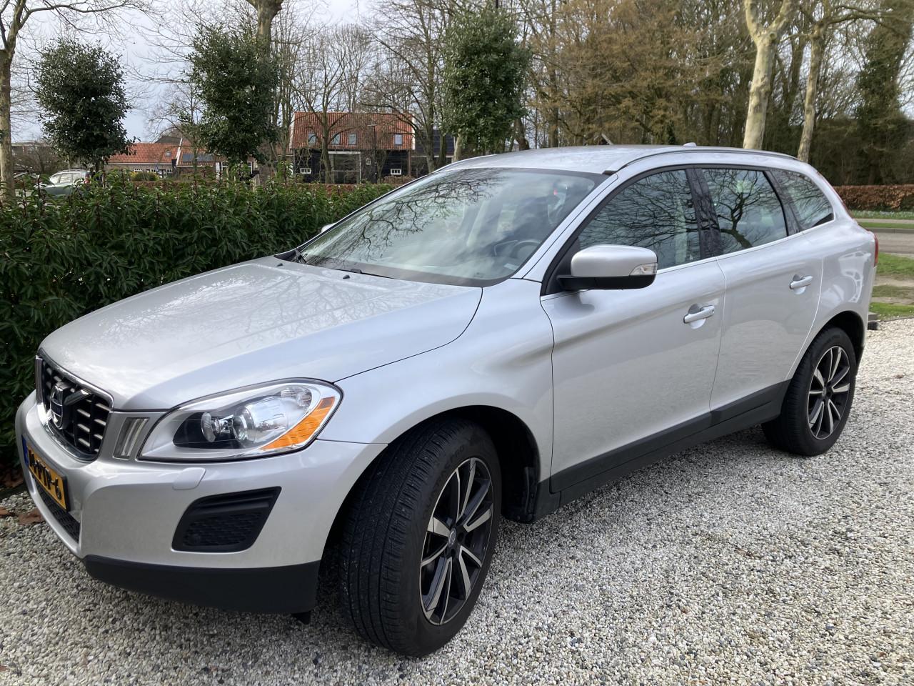 Volvo XC60 2.0 T Powershift