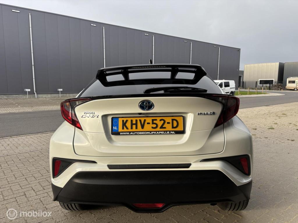 Toyota C-hr 1.8 hybrid bi-tone