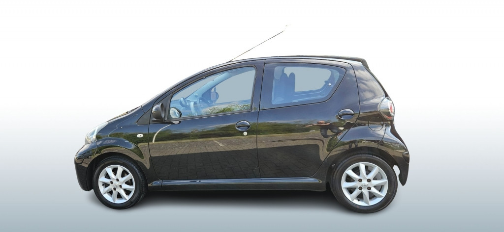 Toyota Aygo 1.0-12v 5drs comfort navigator / nl auto / nap