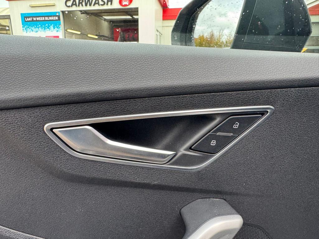 Audi Q2 35 tfsi s edition