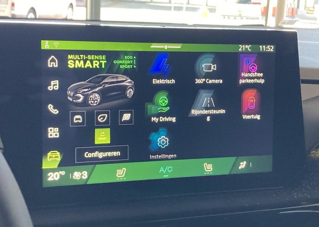 Renault Clio 1.8 hybrid 160 techno - pack winter / safety & parking