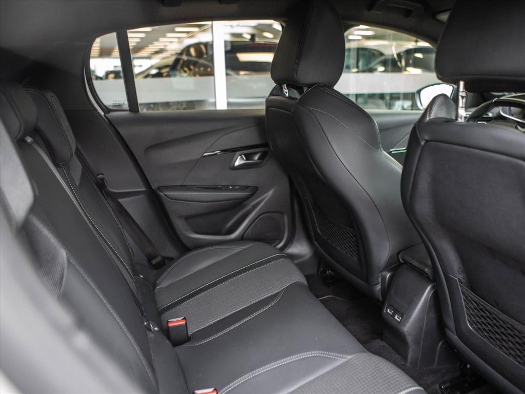 Peugeot 208 1.2 puretech 130pk gt automaat